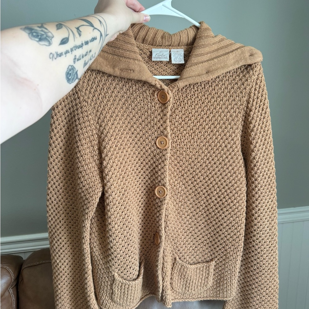 Chic Camel Knit Cardigan with Hood